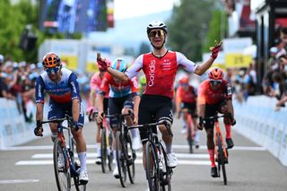 Tour de Suisse: Bryan Coquard wins stage 2 sprint