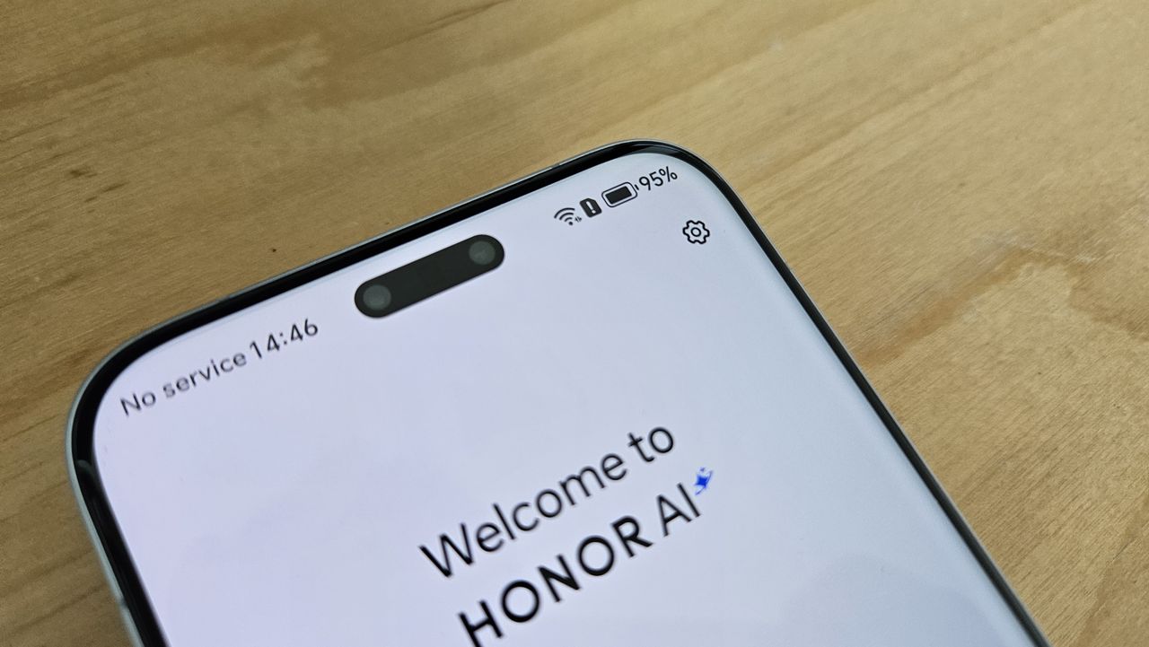 The Honor Magic8 phone