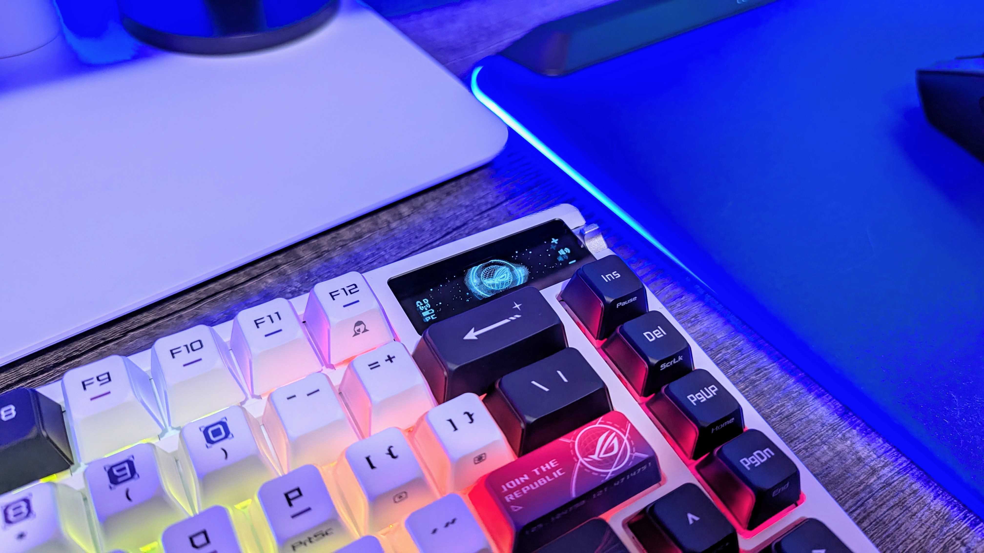 Image of the ASUS ROG Azoth X wireless gaming keyboard.