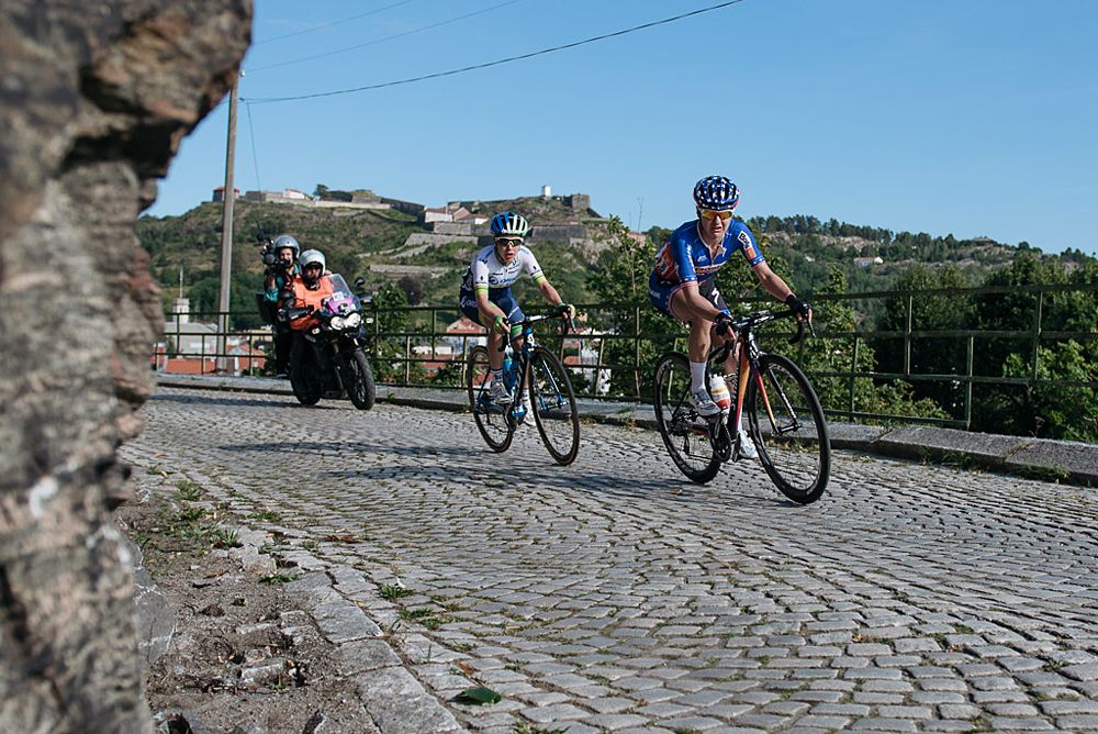 Megan Guarnier (Boels Dolmans) and Amanda Spratt (Orica-AIS) in the day's breakaway