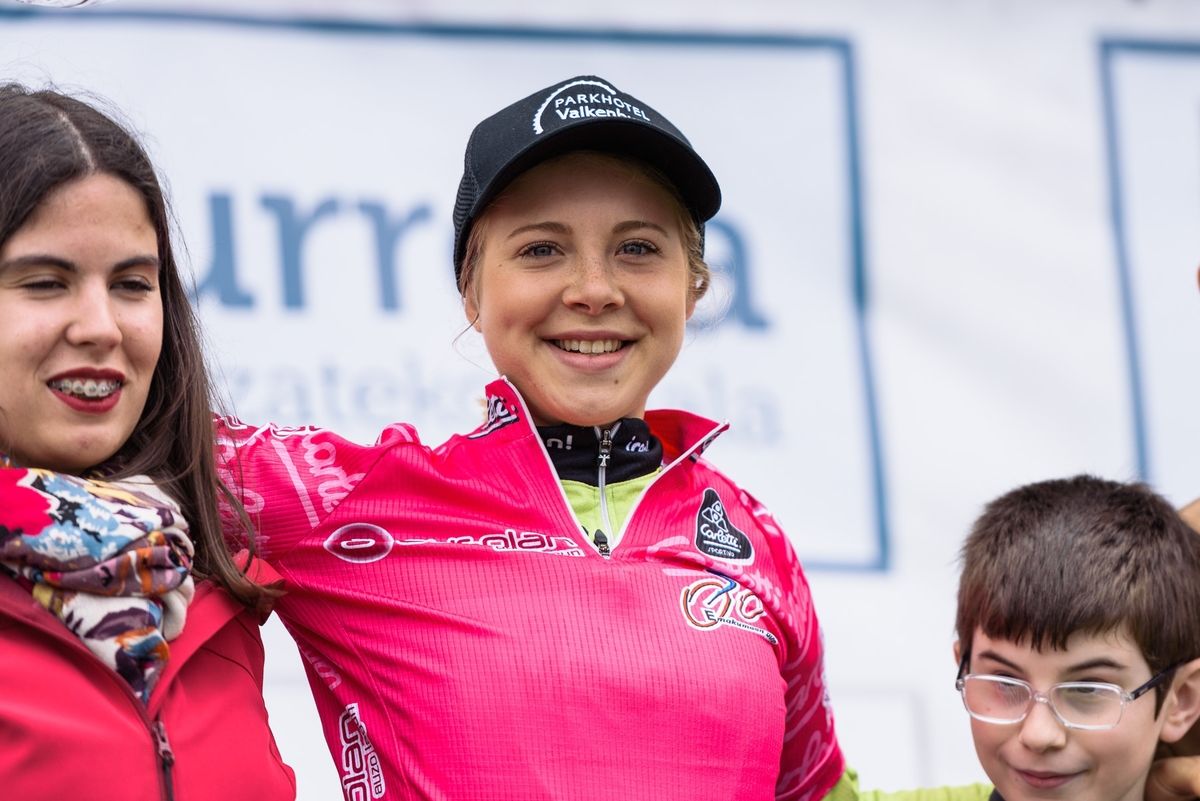 Jip van den Bos keeps the best young rider competition throughout the five day race - Emakumeen Bira