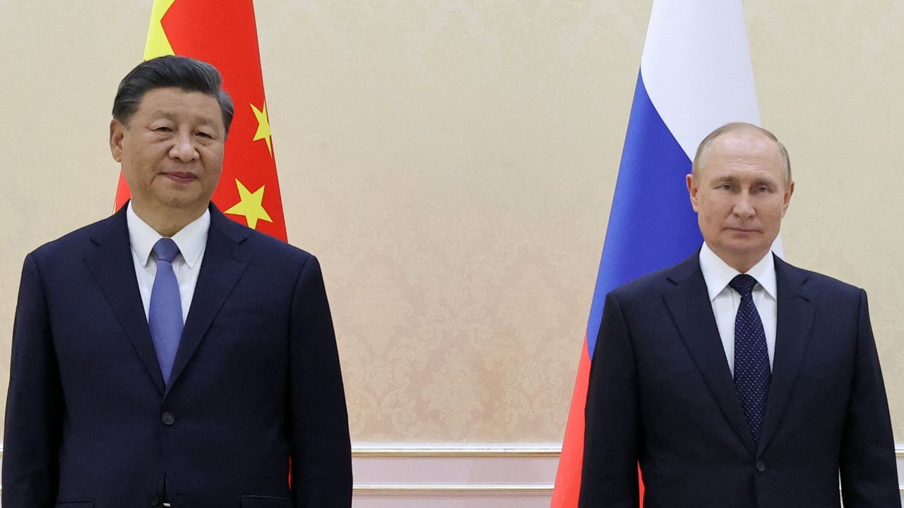 Xi Jinping and Vladimir Putin