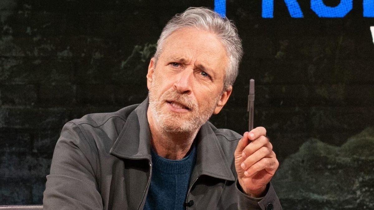 Jon Stewart Is Joining Jennifer Aniston In ABC's Facts Of Life Special, But Who's He Playing? | Cinemablend