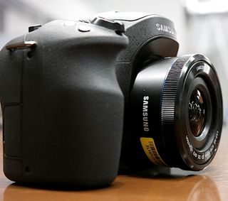 With Samsung's new collapsible lens option, the NX30 is a svelte package.