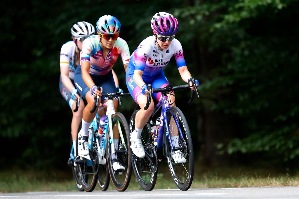 ARNHEM NETHERLANDS SEPTEMBER 04 Amanda Spratt of Australia and Team BikeExchange Jayco competes in the breakaway during the 25th Simac Ladies Tour 2022 Stage 6 a 1503km stage from Arnhem to Arnhem SLT2022 UCIWWT on September 04 2022 in Arnhem Netherlands Photo by Bas CzerwinskiGetty Images