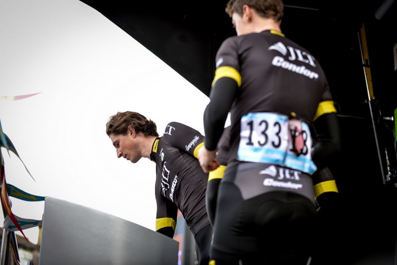 The JLT-Condor riders sign on