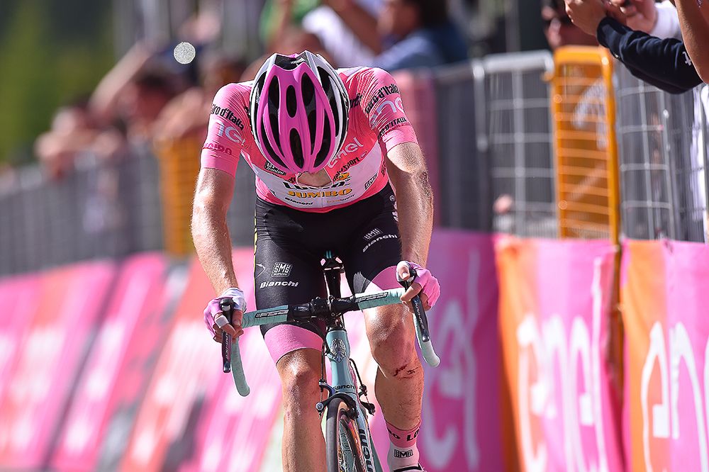 Steven Kruijswijk (LottoNL-Jumbo) finishes stage 19 after a crash in the Colle dell'Agnello downhill