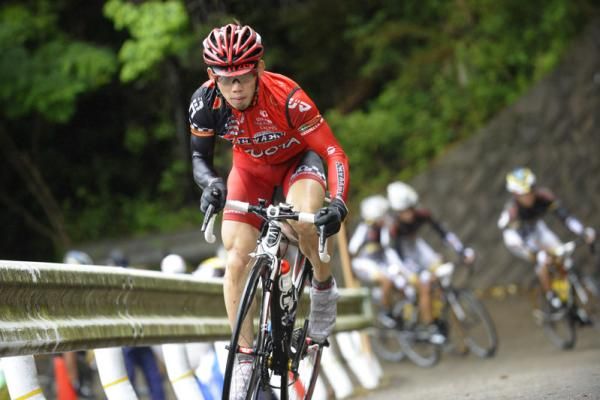 Tsuji Yoshimitsu attacked at the KOM