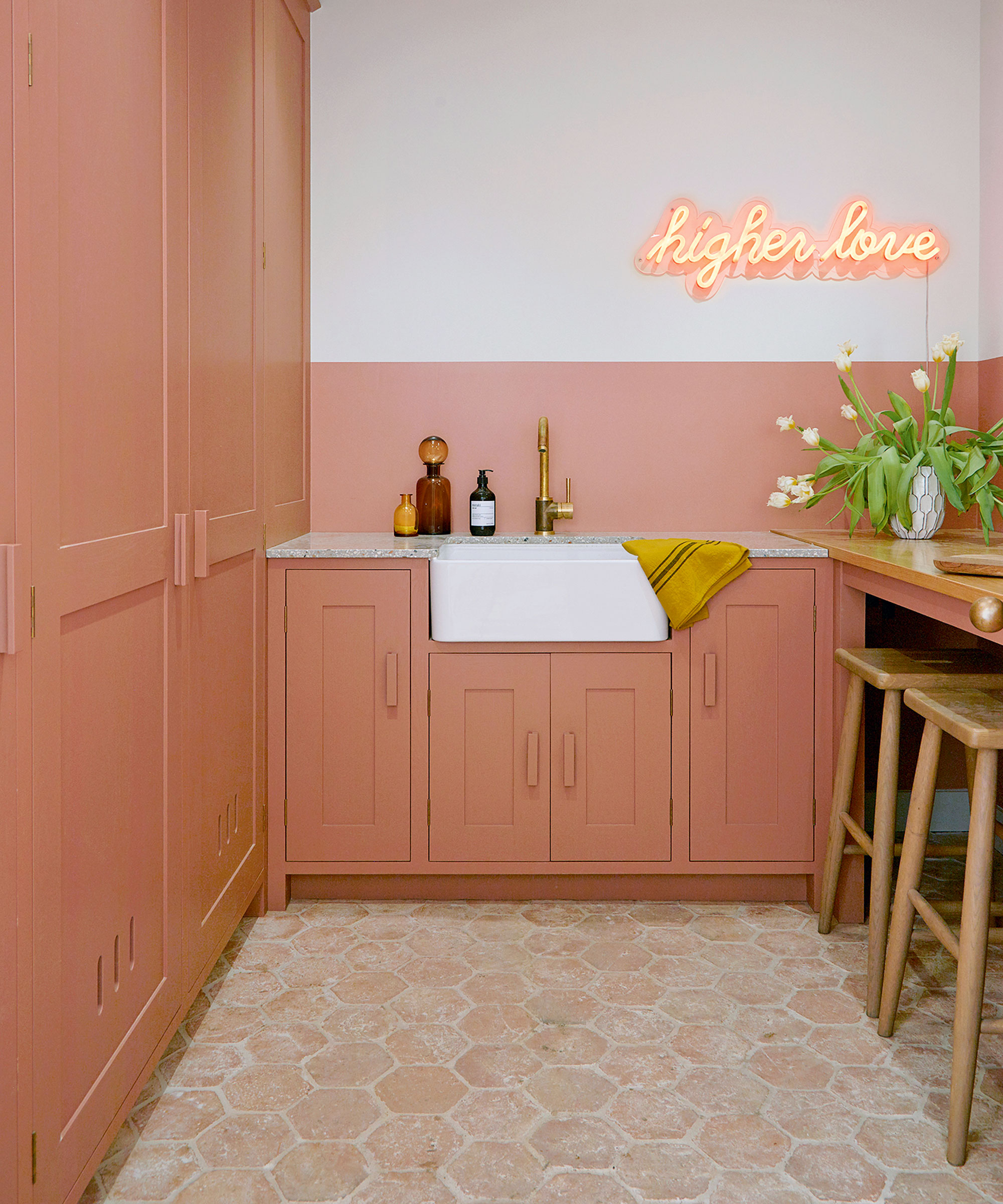 Kitchen cabinet color