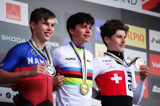 Junior Cross-Country - UCI MTB World Championships: Teste, Šerkezi win junior XCO titles