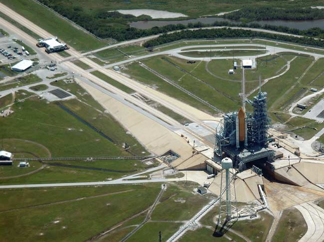 Discovery’s Launch Delays Disappoint Shuttle and ISS Astronauts