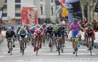 Alessandro Petacchi wins sprint finish, Volta a Catalunya 2011 stage two