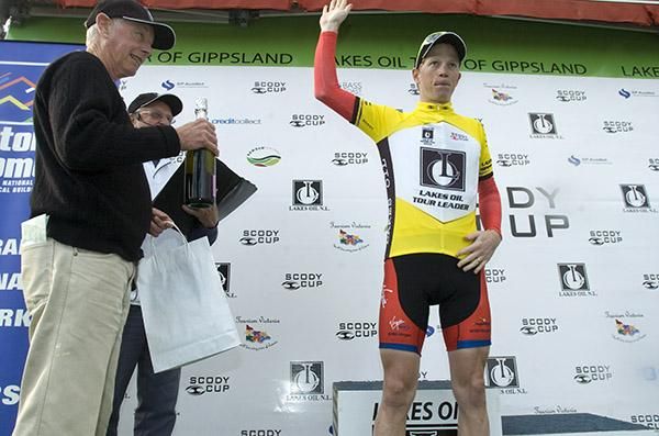 Patrick Shaw (Virgin Blue/RBS Morgan) will take a two second lead into the sixth stage of the tour in Bairnsdale tomorrow.