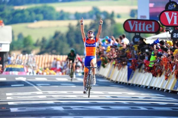 Luis Leon Sanchez (Rabobank) takes his third Tour stage win.