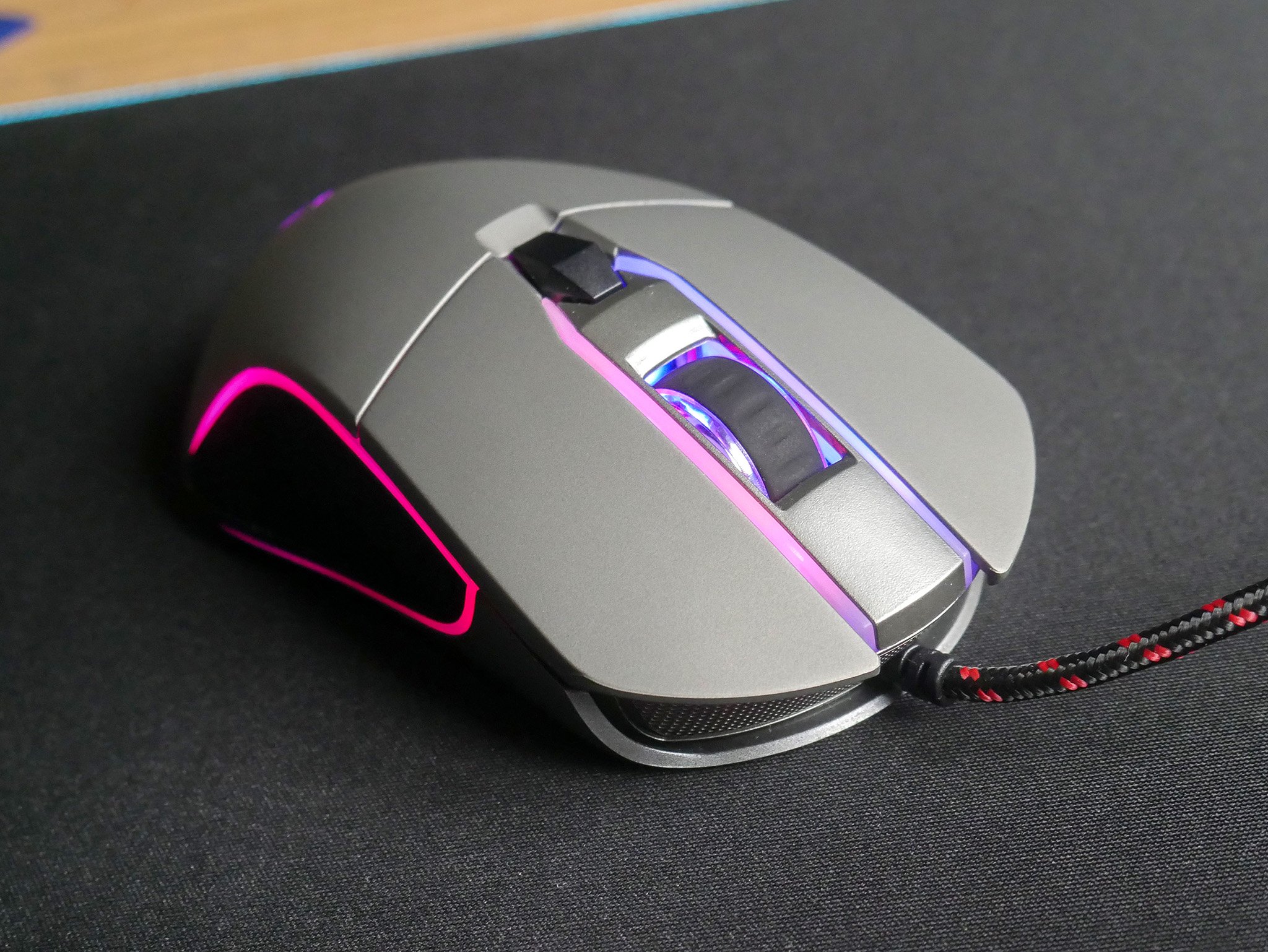 KLIM Aim review: A $20 gaming mouse shouldn't be this good