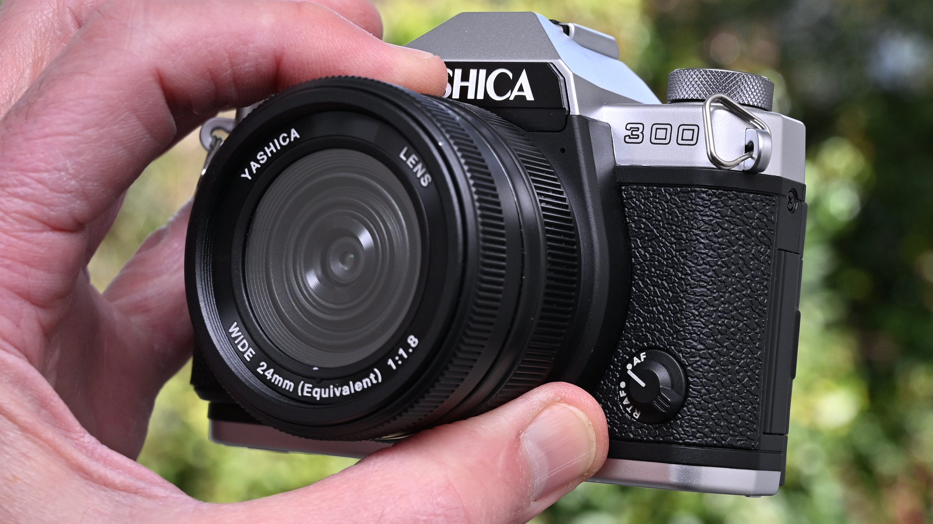 Yashica FX-D 300 product shot