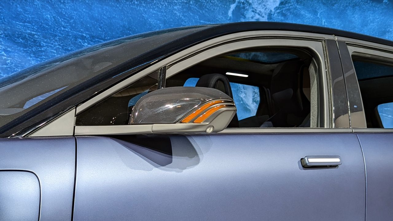 Close up of wing mirror