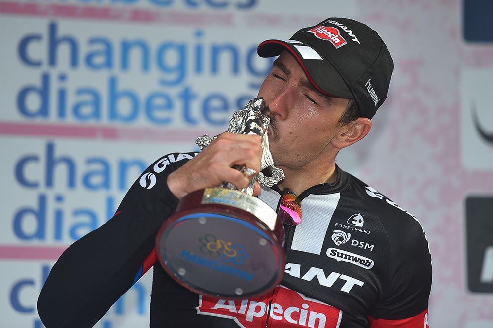 Degenkolb collects his trophy.