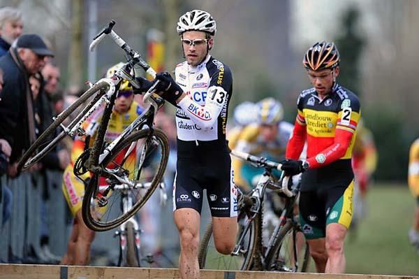 Sven Nys was hot on the heels of Albert until a last lap crash
