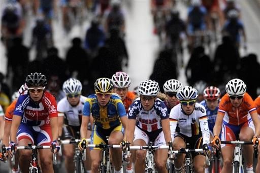 The women's World Championship peloton during the road race in Mendrisio, Switzerland