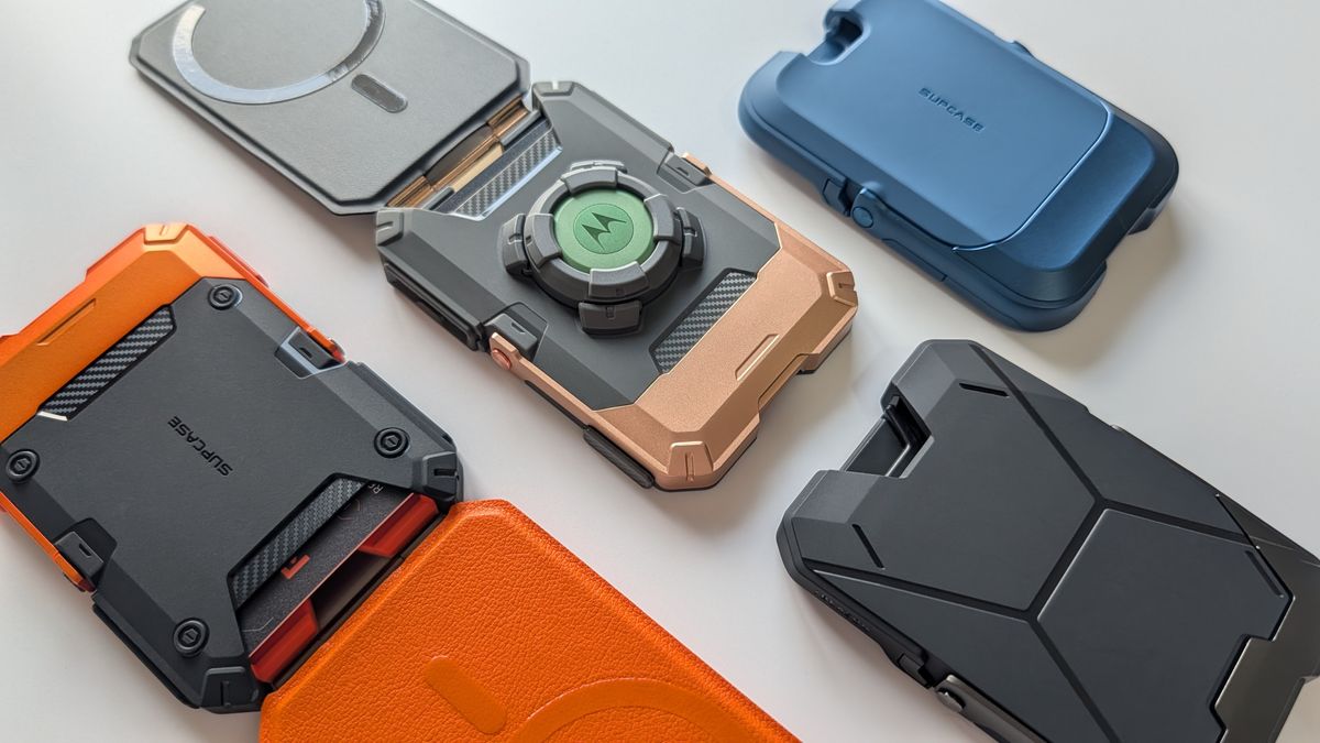 i-Blason and SUPCASE MagSafe wallets