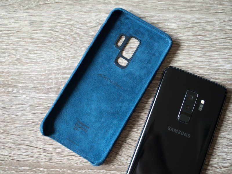 Samsung Galaxy S9+ Alcantara case