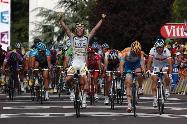 Mark Cavendish (Columbia-HTC) equals the British record for Tour stages.