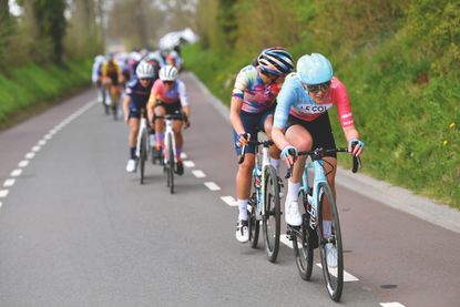 Lizzie Holden racing at Flanders