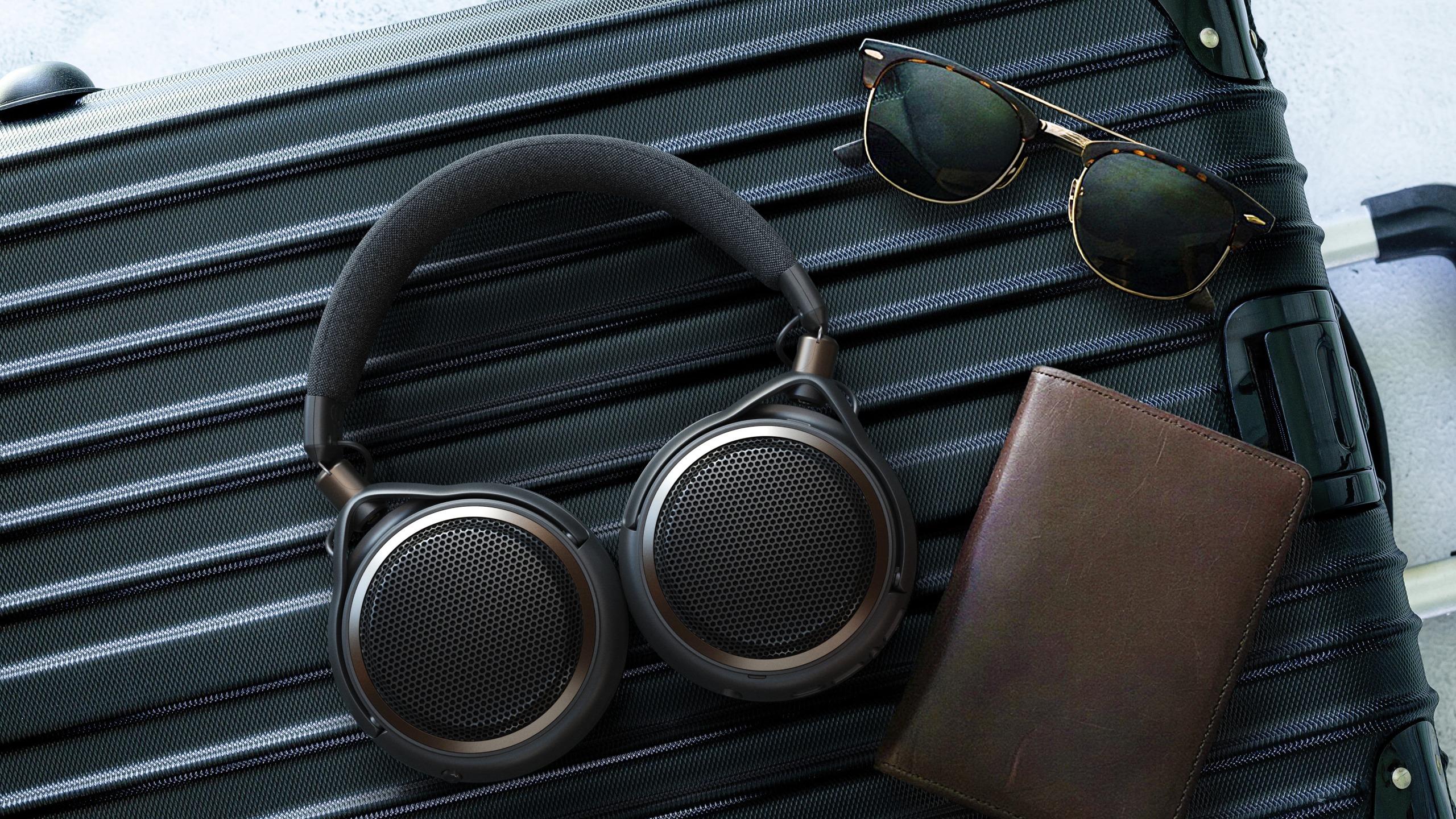 Audio-Technica ATH-AL5NC wireless headphones in black 