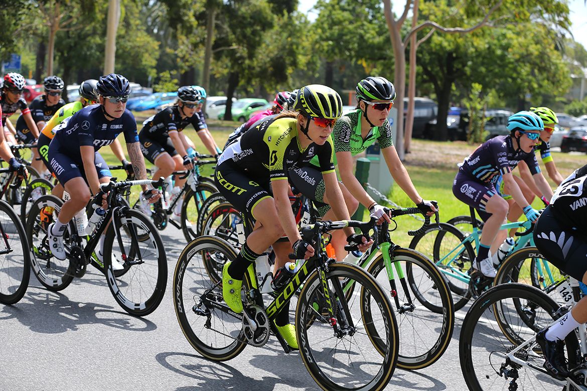 Annemiek Van Vleuten (Mitchelton-Scott) in the peloton