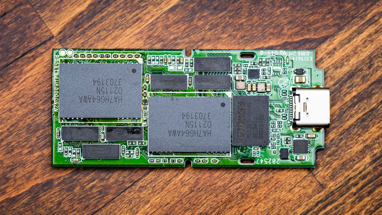 Sabrent Rocket nano V2 Portable SSD