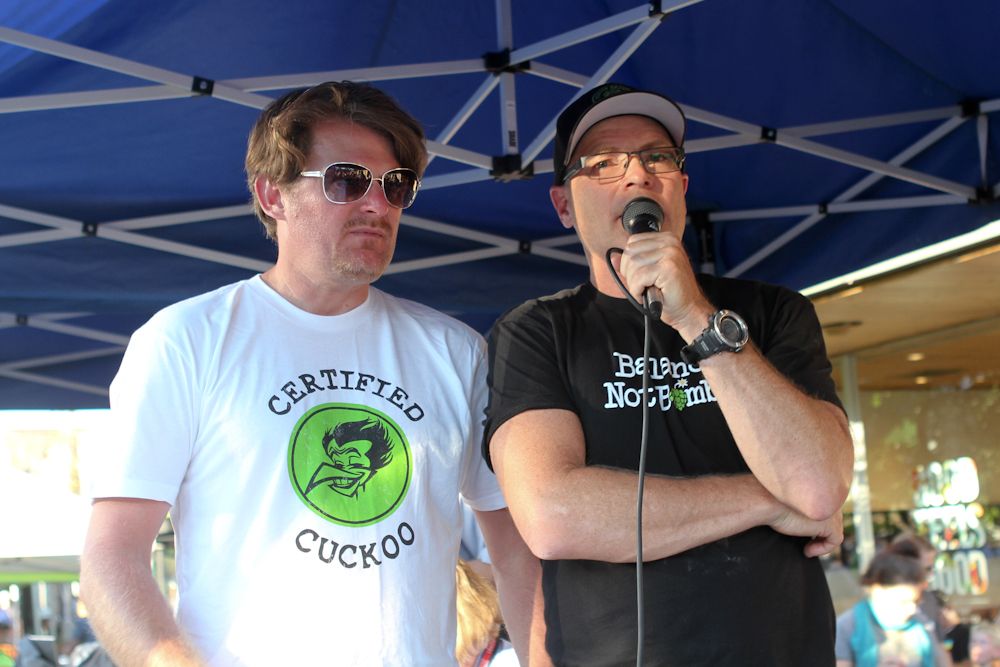 Floyd Landis and Roger Worthington on the Cascade Classic criterium stage