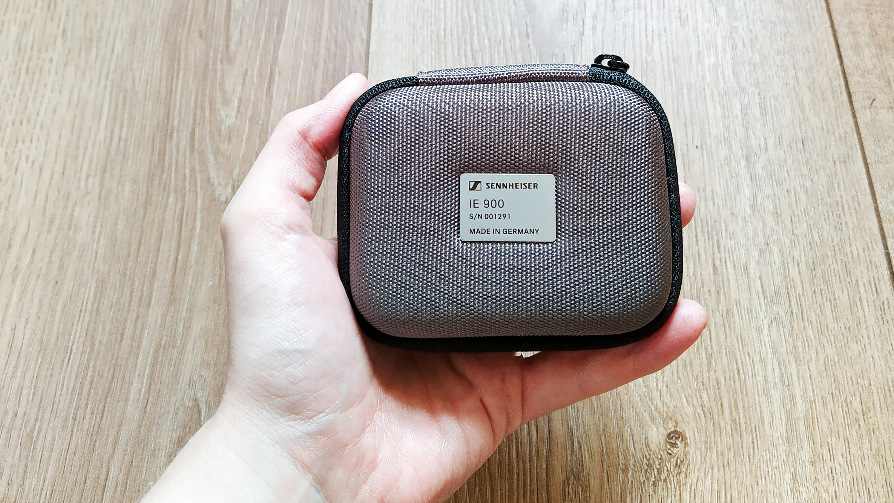 the sennheiser ie 900 carrying case