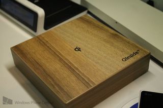 qi wooden charger