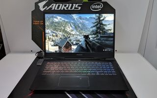 Aorus 15 front