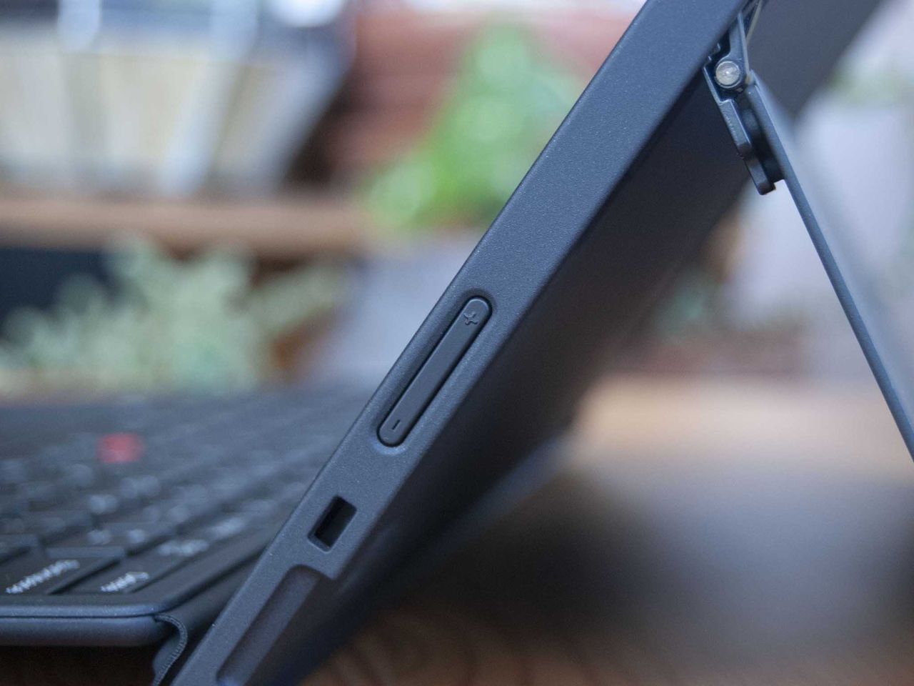 Lenovo Thinkpad X12 Detachable Review
