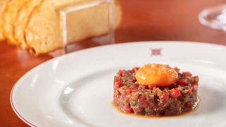 Beef tartare served with buttery dipping toasts