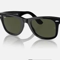 Original Wayferer Classic,&nbsp;£147 ($171) | Ray-Ban