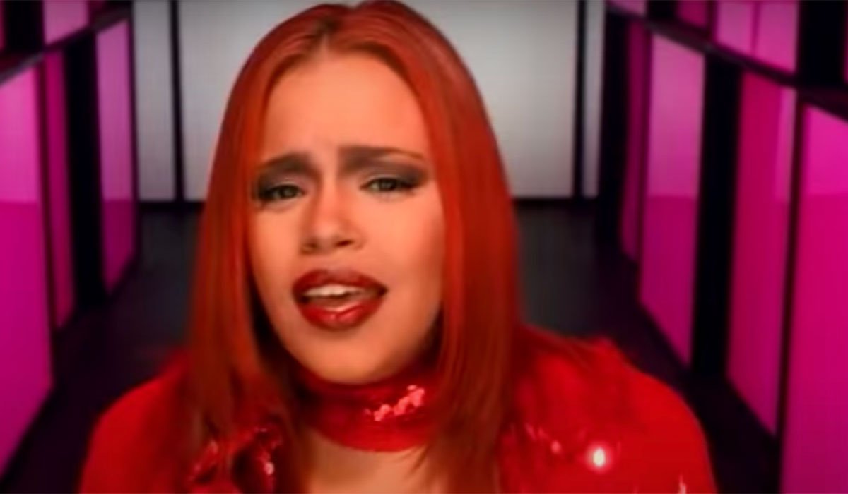 Faith Evans in a music video.