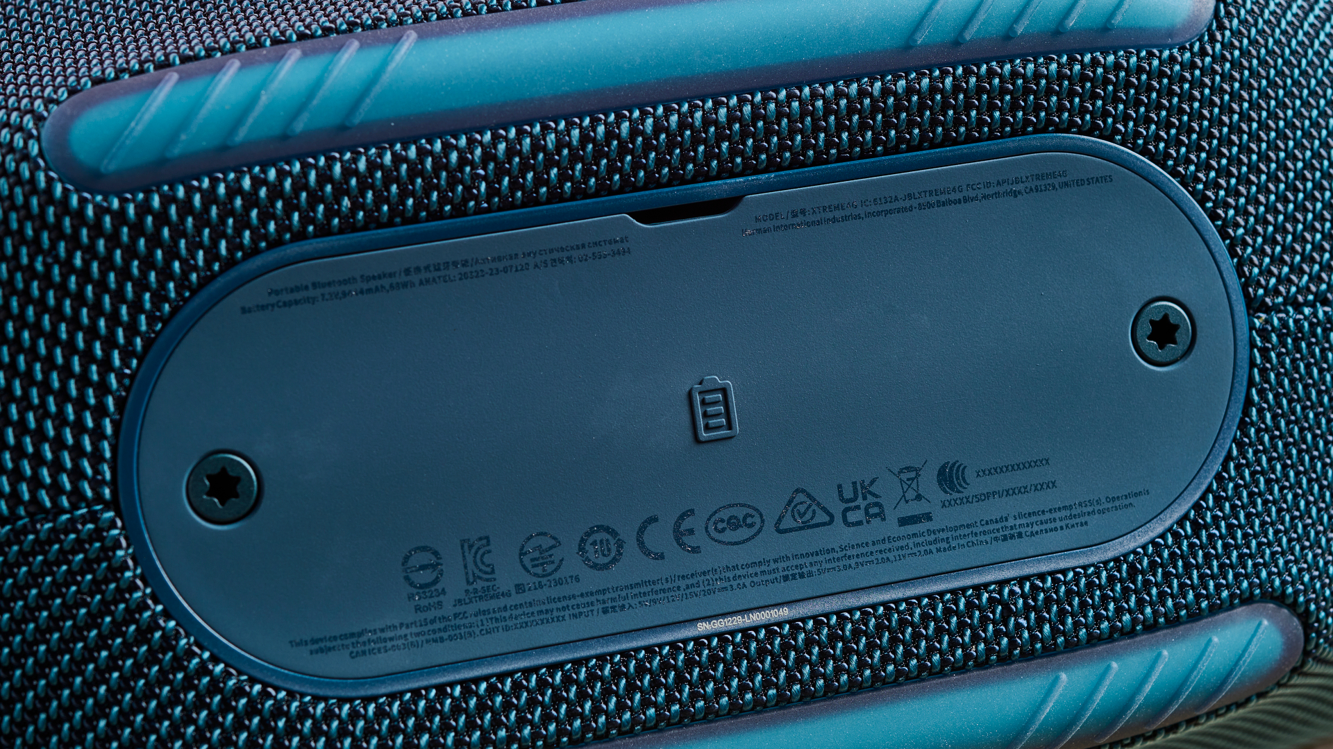 Closeup of JBL Xtreme 4's replaceable battery pack