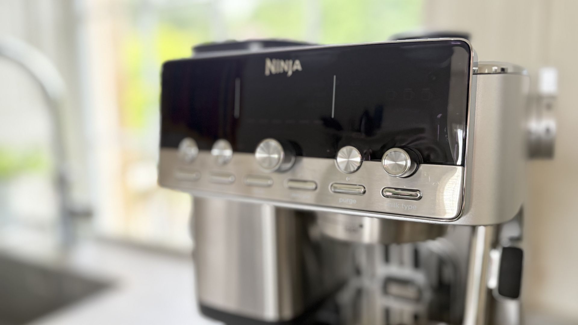 Ninja Luxe Caf&amp;eacute; Mini Plus Espresso Machine control panel