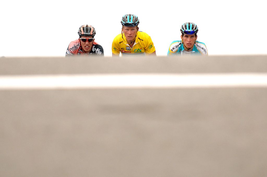 Race leader Alexander Vinokourov climbing to the Mont Ventoux finish line