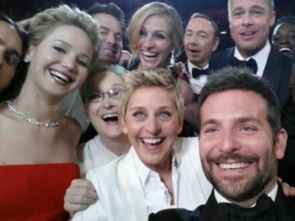 oscars selfie landscape.jpg