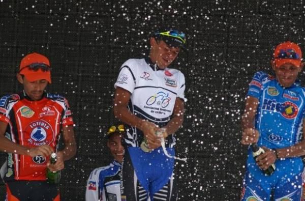 The podium stage 10. 1- Jonathan Camargo (Gob Zulia) 2- Yeisson Delgado (KINO) 3- Carlos Becerra (Loteria del Tachira)