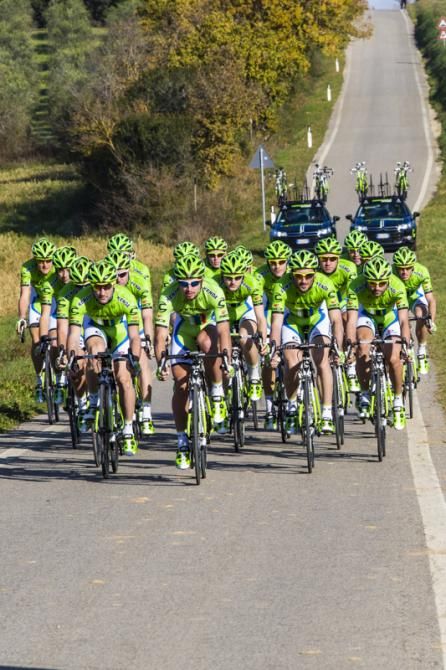 The full 2014 Cannondale team