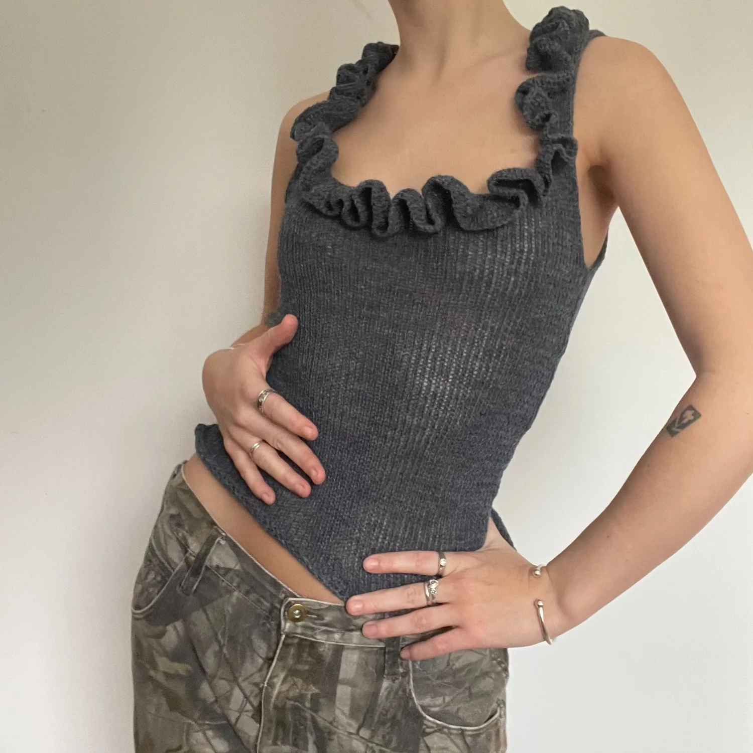 Ruffle Vest &amp;mdash; Knot Nice