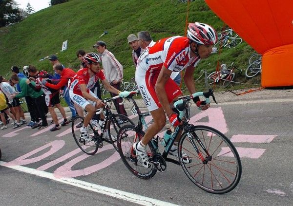 Mauricio Soler (Barloworld) makes his way to stage five's mountain-top finish.