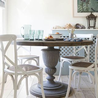 dining room with wooden round table
