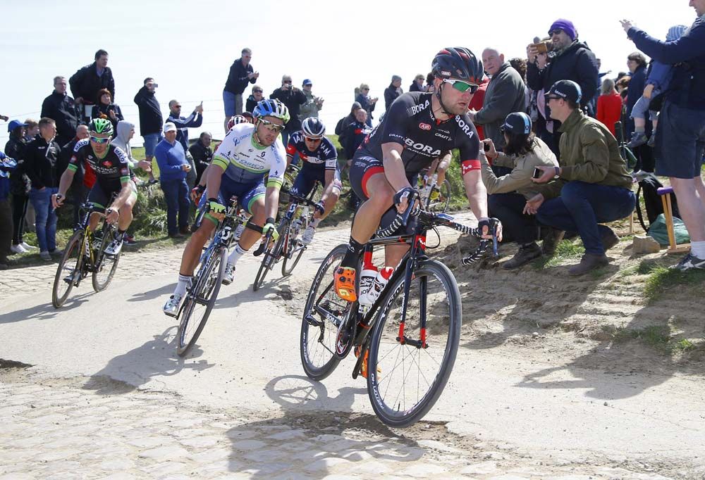 Adama Blythe (Orica-GreenEdge) was in the break of the day