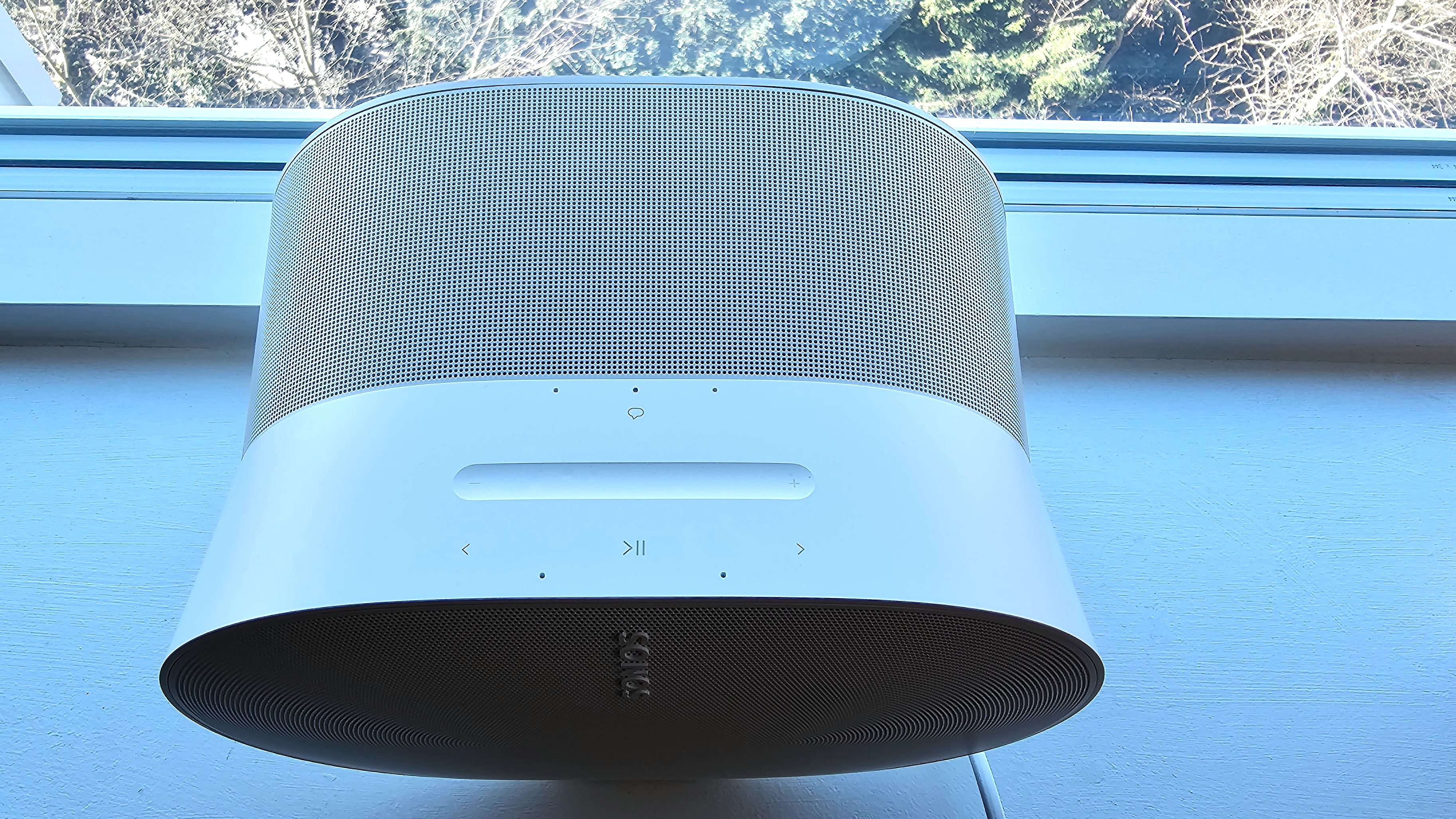 Sonos Era 300 i hvid set ovenfra